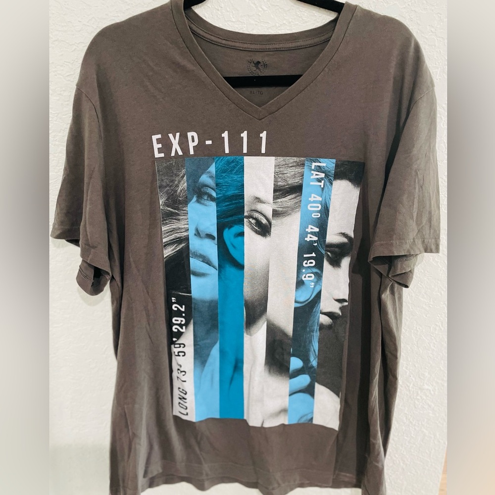 EXPRESS Men's Gray and Blue Graphic T-Shirt